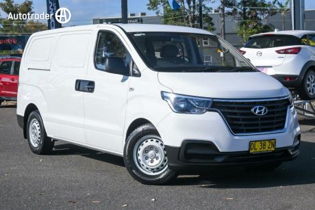 White 2018 Hyundai Iload Van 3S Liftback